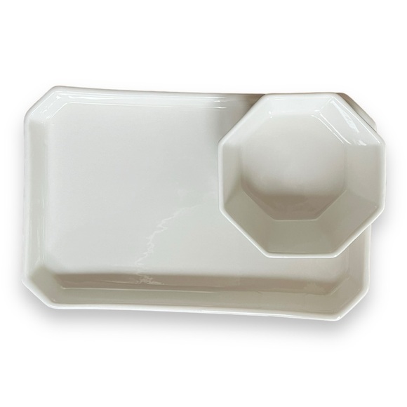 Odeme White Porcelain Catchall and Ring Dish with Geometric Slate Black Edges - Picture 3 of 16